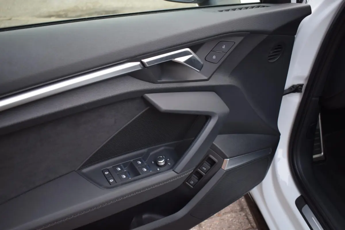 TFSI e S-LINE/204PK/ CARPLAY/ADAP CRUISE/PANO DAK/NAVI/MATRIX LED/RS /AIRCO ECC/PDC V+A/BL