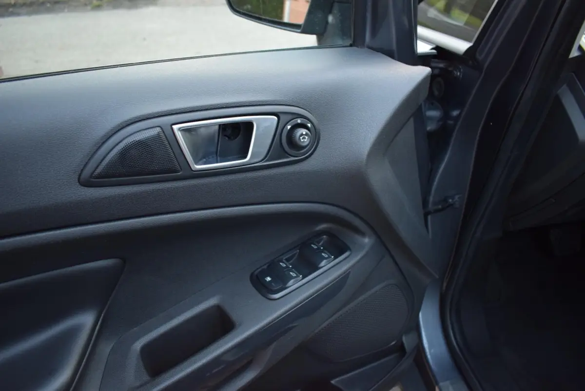 1.5 Ti-VCT Titanium AUTOMAAT/NAVI/CRUISE-CONTROL/AIRCO-ECC/TREKHAAK/PDC/KEYLESS/BLUETOOTH