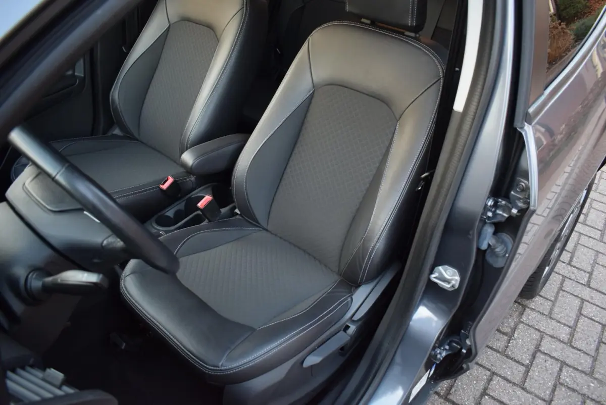 1.5 Ti-VCT Titanium AUTOMAAT/NAVI/CRUISE-CONTROL/AIRCO-ECC/TREKHAAK/PDC/KEYLESS/BLUETOOTH