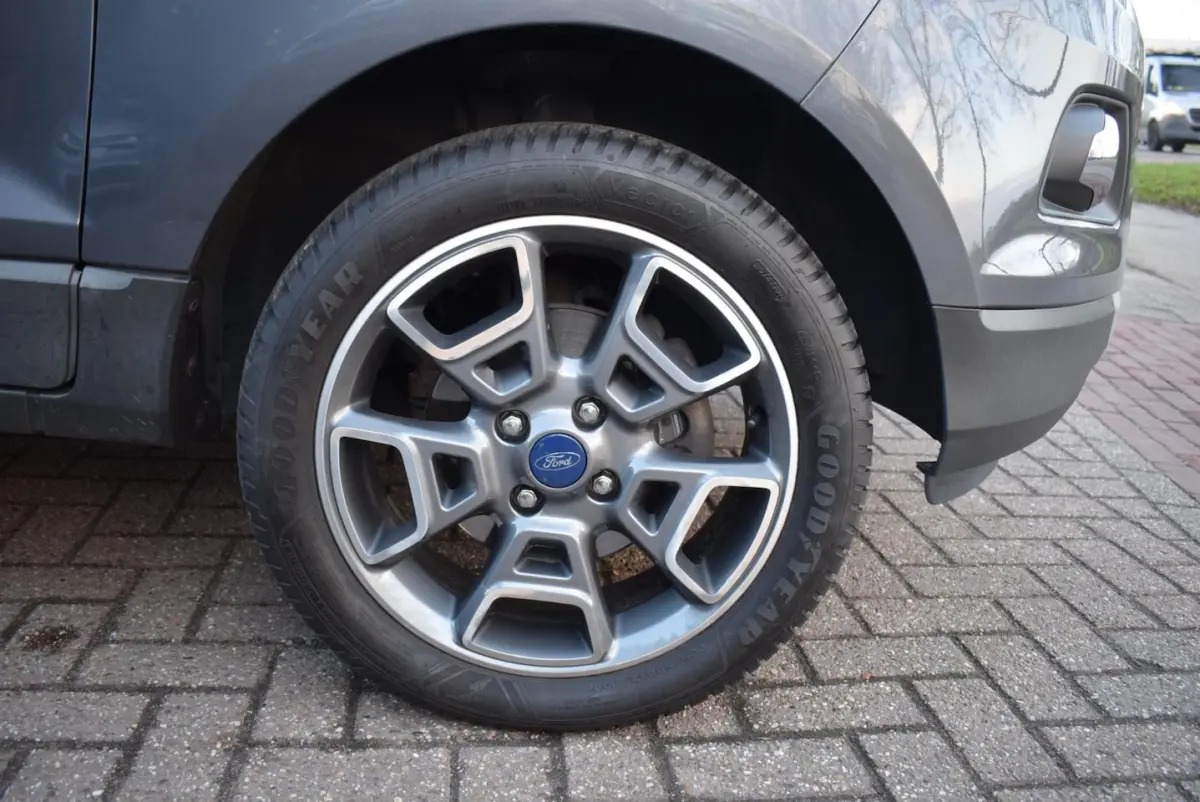 1.5 Ti-VCT Titanium AUTOMAAT/NAVI/CRUISE-CONTROL/AIRCO-ECC/TREKHAAK/PDC/KEYLESS/BLUETOOTH