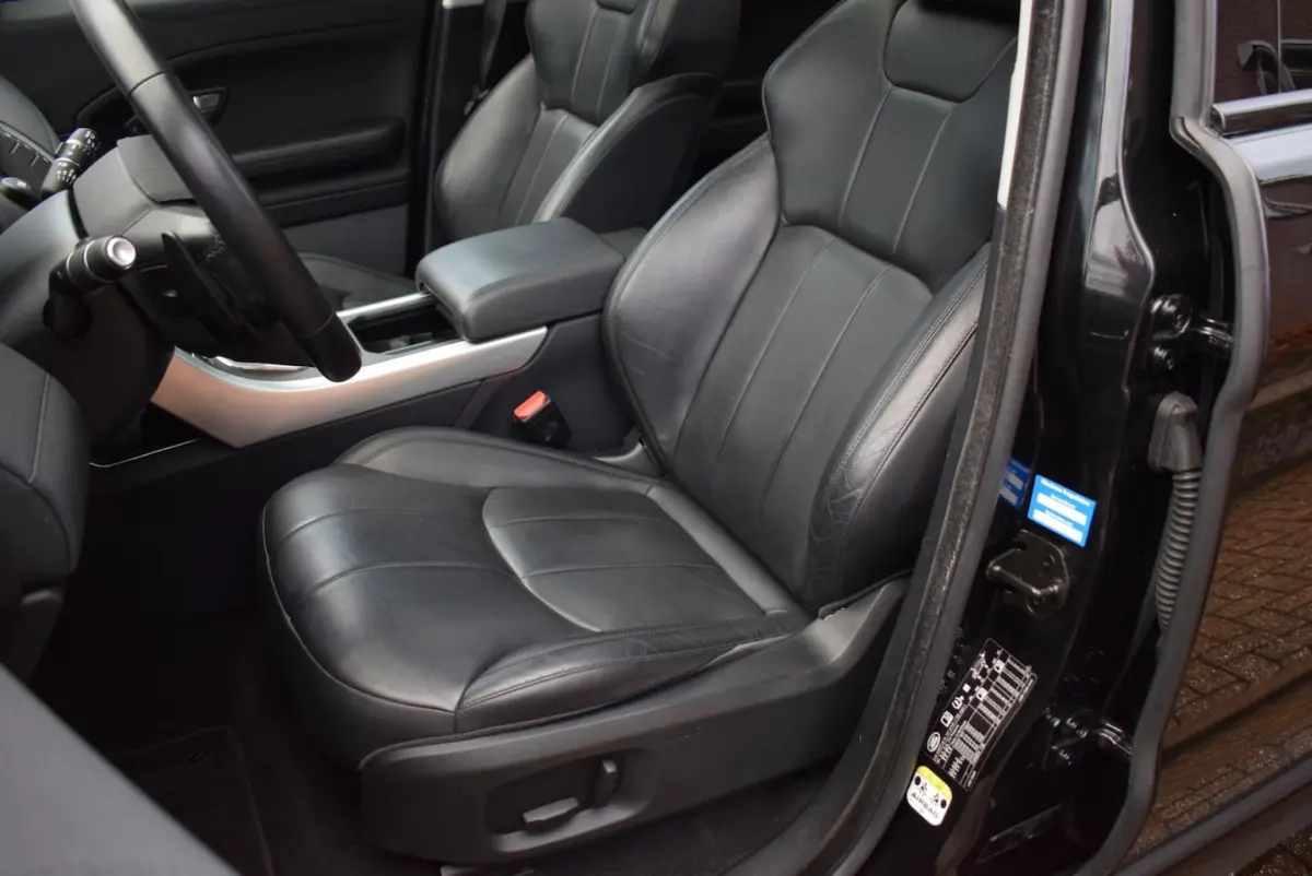 2.0 Si4 SE Dynamic AUTOM/NAVI/CRUISE/PANO/PDC V+A/CAMERA/LEDER/BLUETOOTH/LMW 18"/STUUR EN