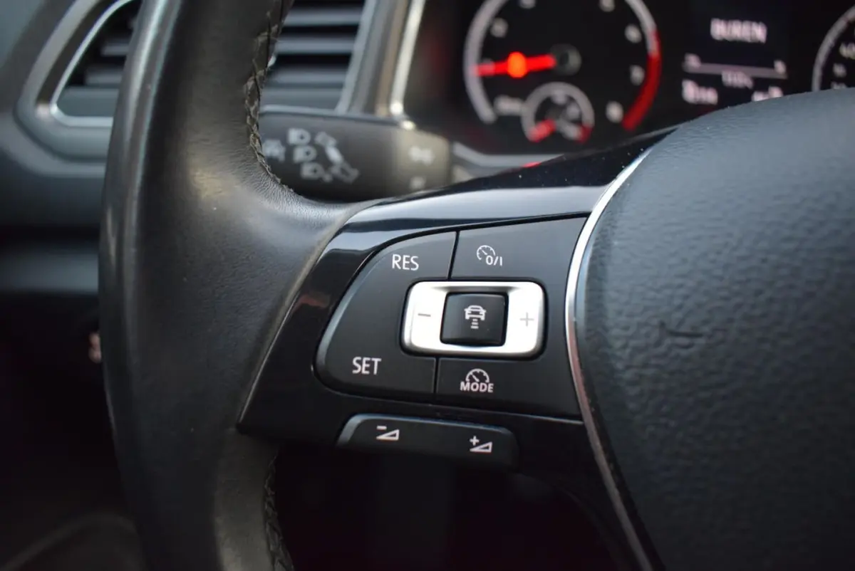 1.5 TSI Sport 150 PK ADAP CRUISE/CARPLAY/CAMERA/AIRCO-ECC/PDC V+A/TREKH/6 BAK/LMW 17 INCH/