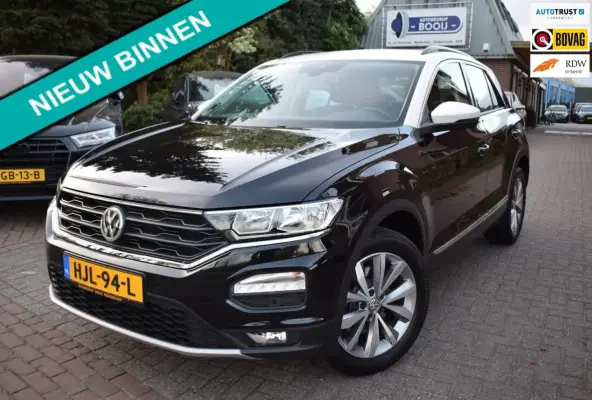 1.5 TSI Sport 150 PK ADAP CRUISE/CARPLAY/CAMERA/AIRCO-ECC/PDC V+A/TREKH/6 BAK/LMW 17 INCH/