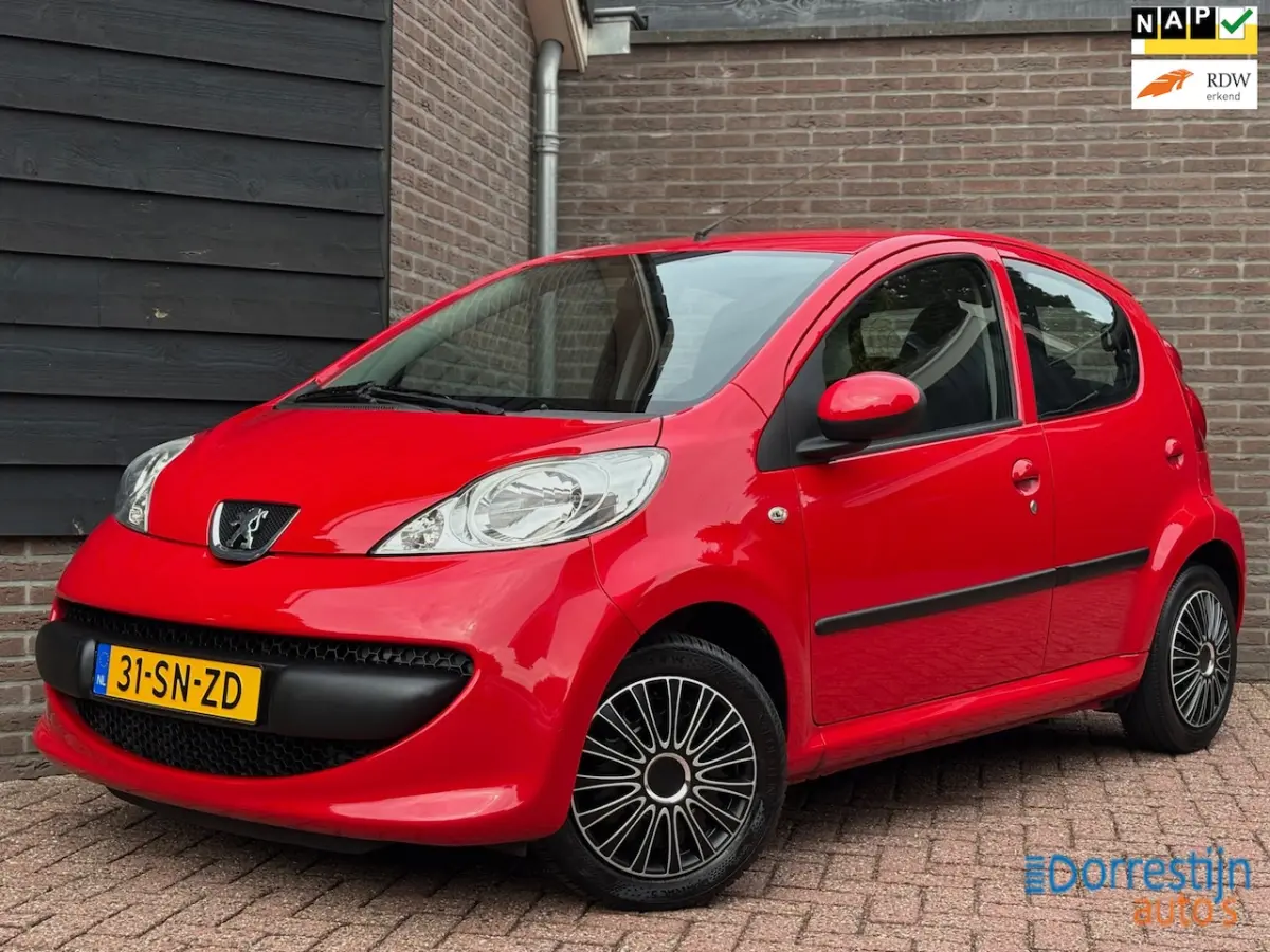 Peugeot 107 2006 Benzine Automatisch leasen