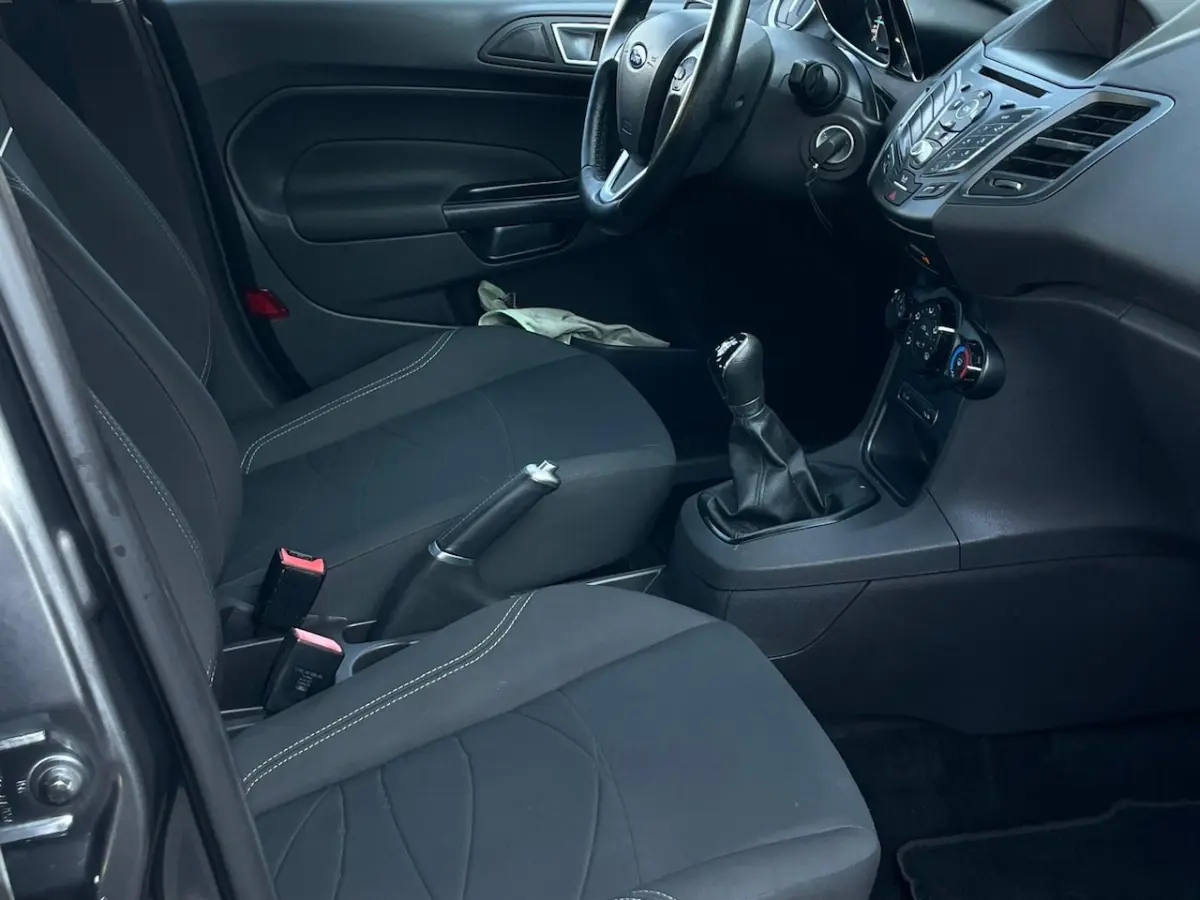 1.0 Style Ultimate/Airco/Navi/PDC/NL Auto