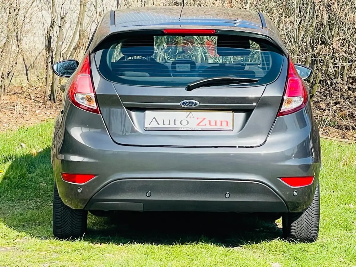 1.0 Style Ultimate/Airco/Navi/PDC/NL Auto