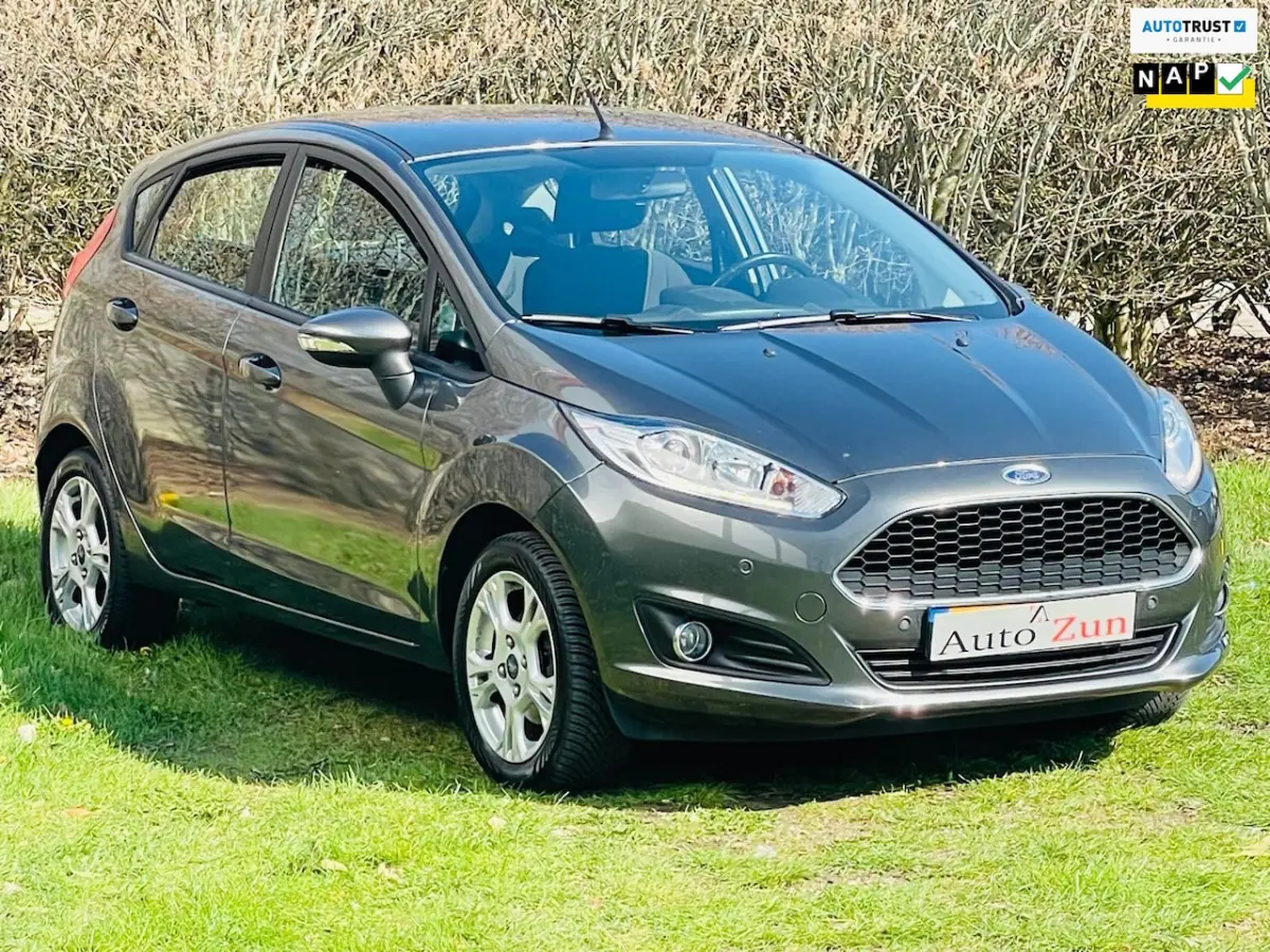 1.0 Style Ultimate/Airco/Navi/PDC/NL Auto