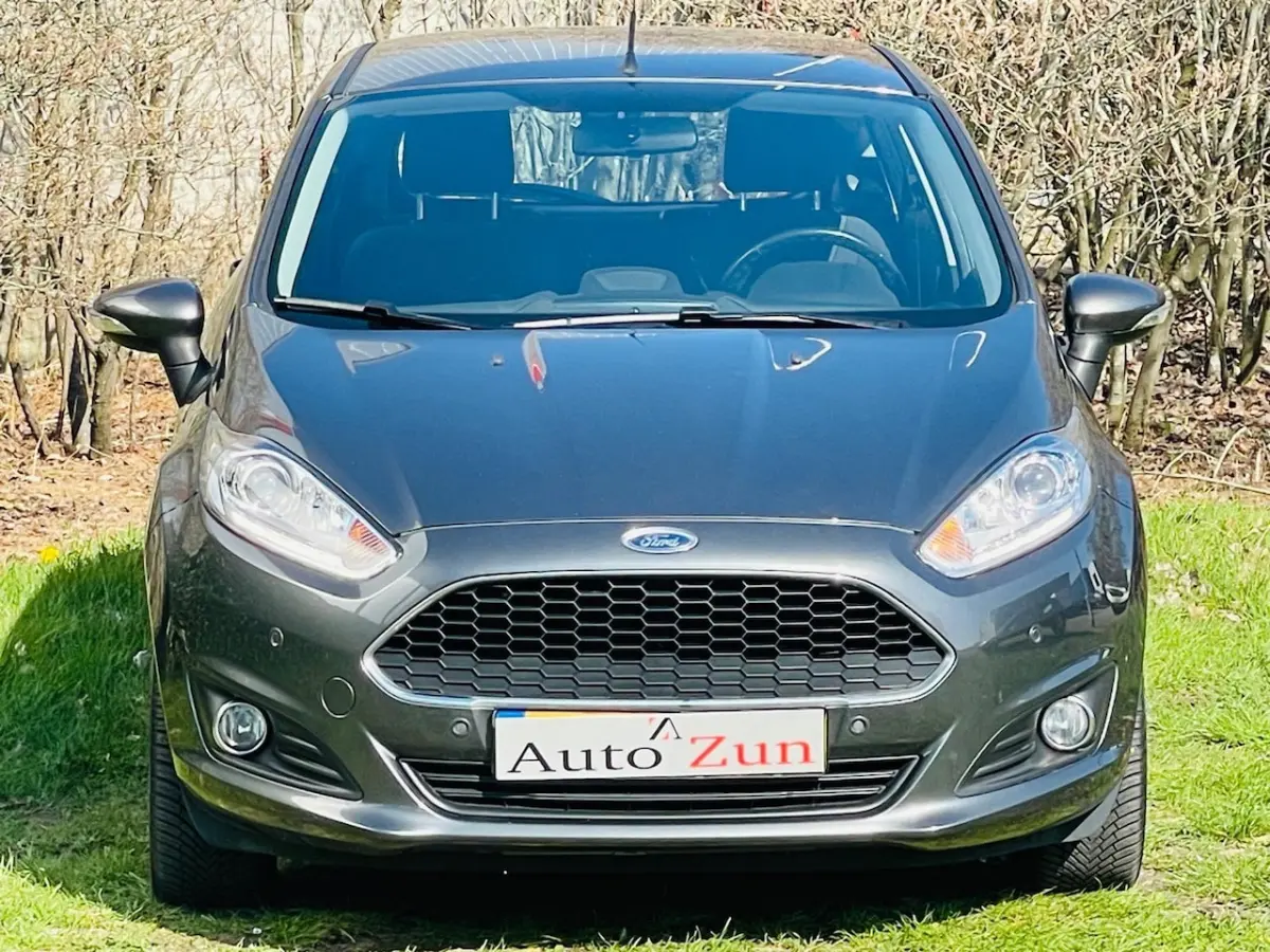 1.0 Style Ultimate/Airco/Navi/PDC/NL Auto