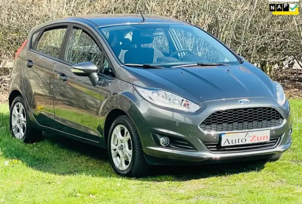 1.0 Style Ultimate/Airco/Navi/PDC/NL Auto