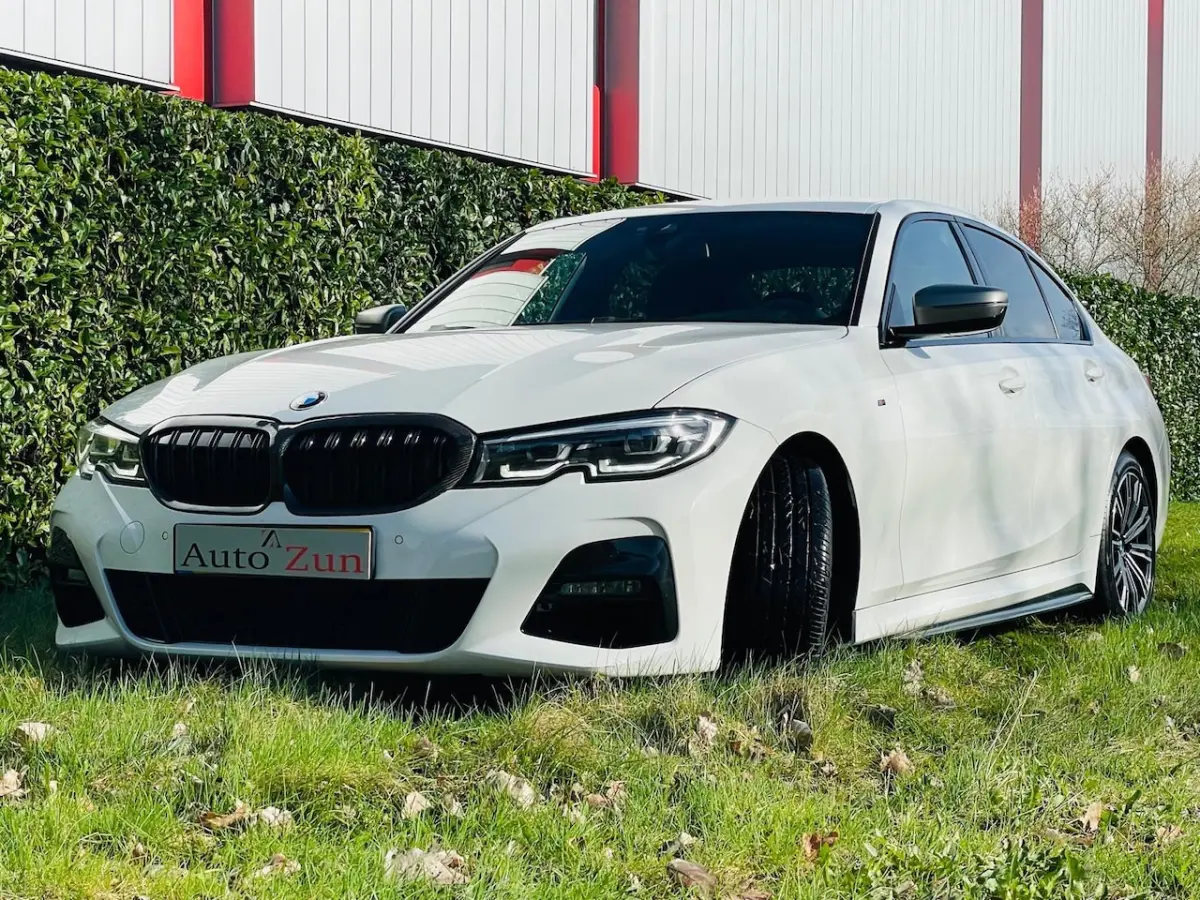 320i Business Edition M Sport pakket Automaat Navi CarPlay Carbon pakket/NL Auto