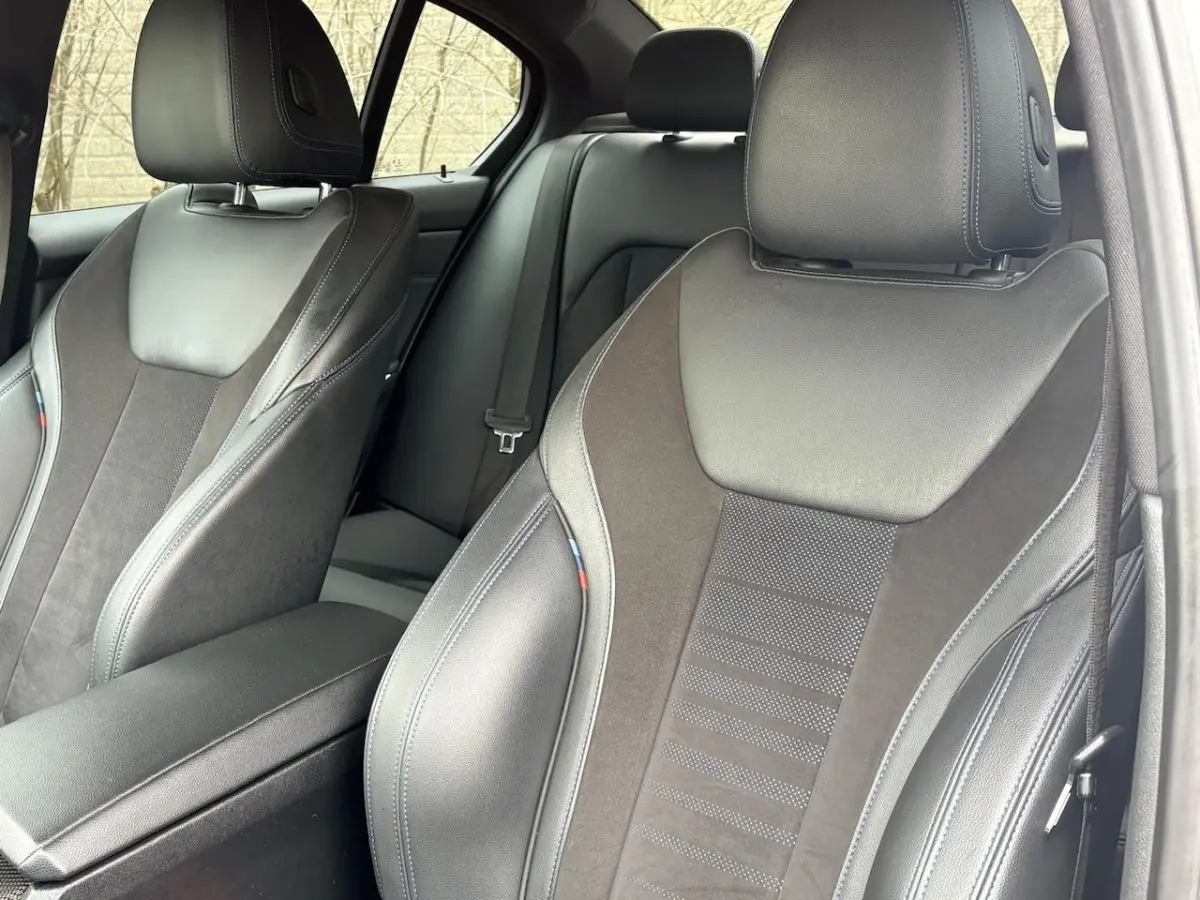 320i Business Edition M Sport pakket Automaat Navi CarPlay Carbon pakket/NL Auto