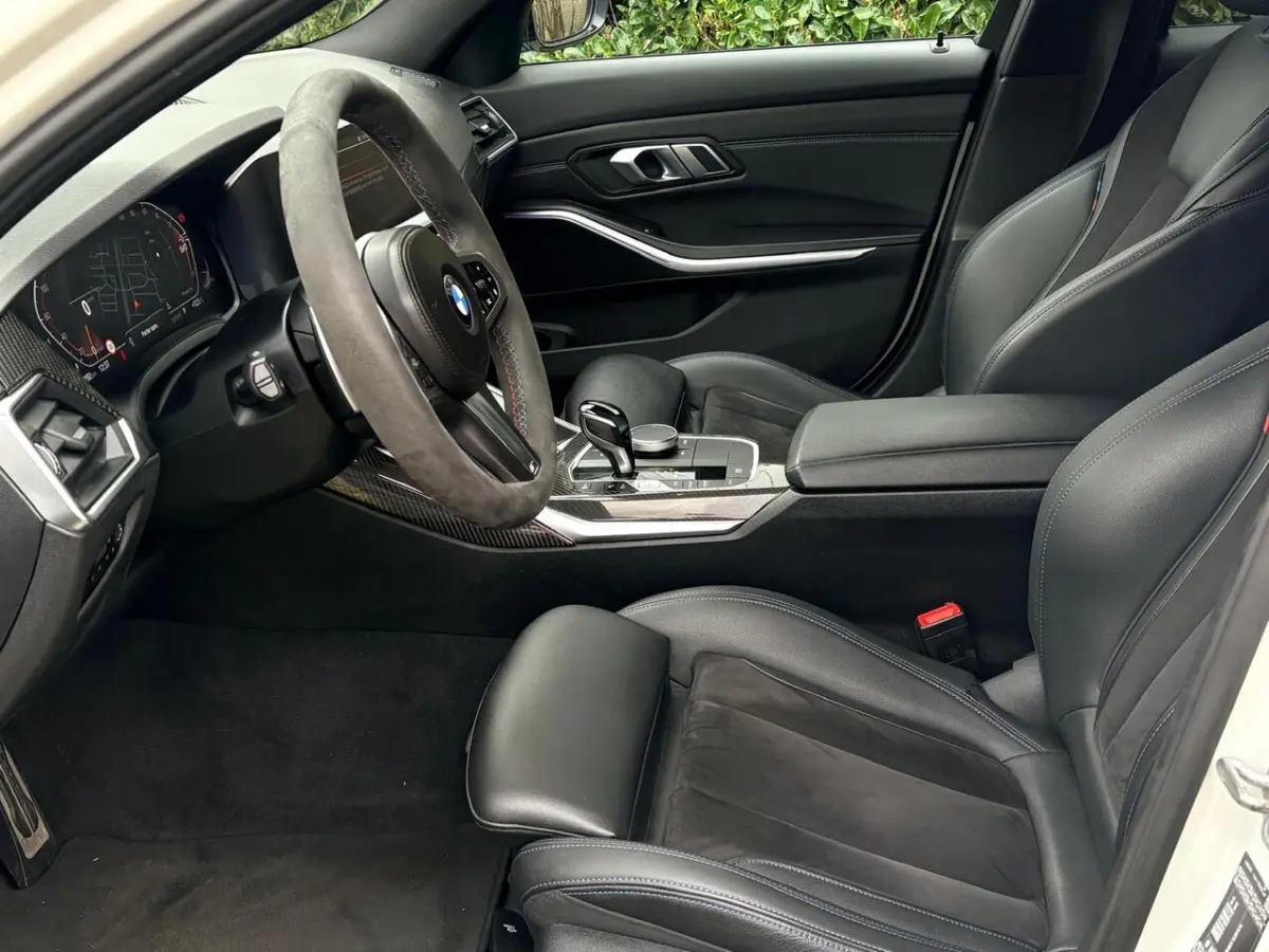 320i Business Edition M Sport pakket Automaat Navi CarPlay Carbon pakket/NL Auto