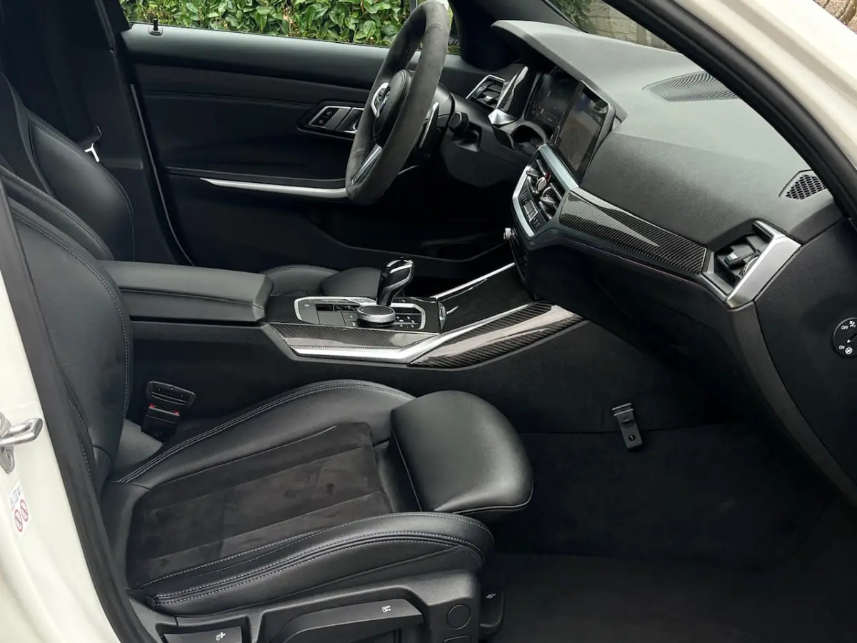 320i Business Edition M Sport pakket Automaat Navi CarPlay Carbon pakket/NL Auto