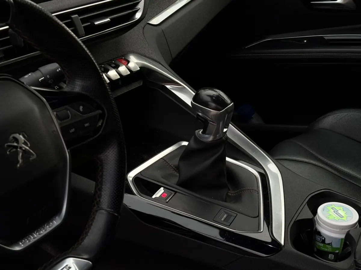 1.2 PureTech GT-Line/Leer/7 Pers NL Auto