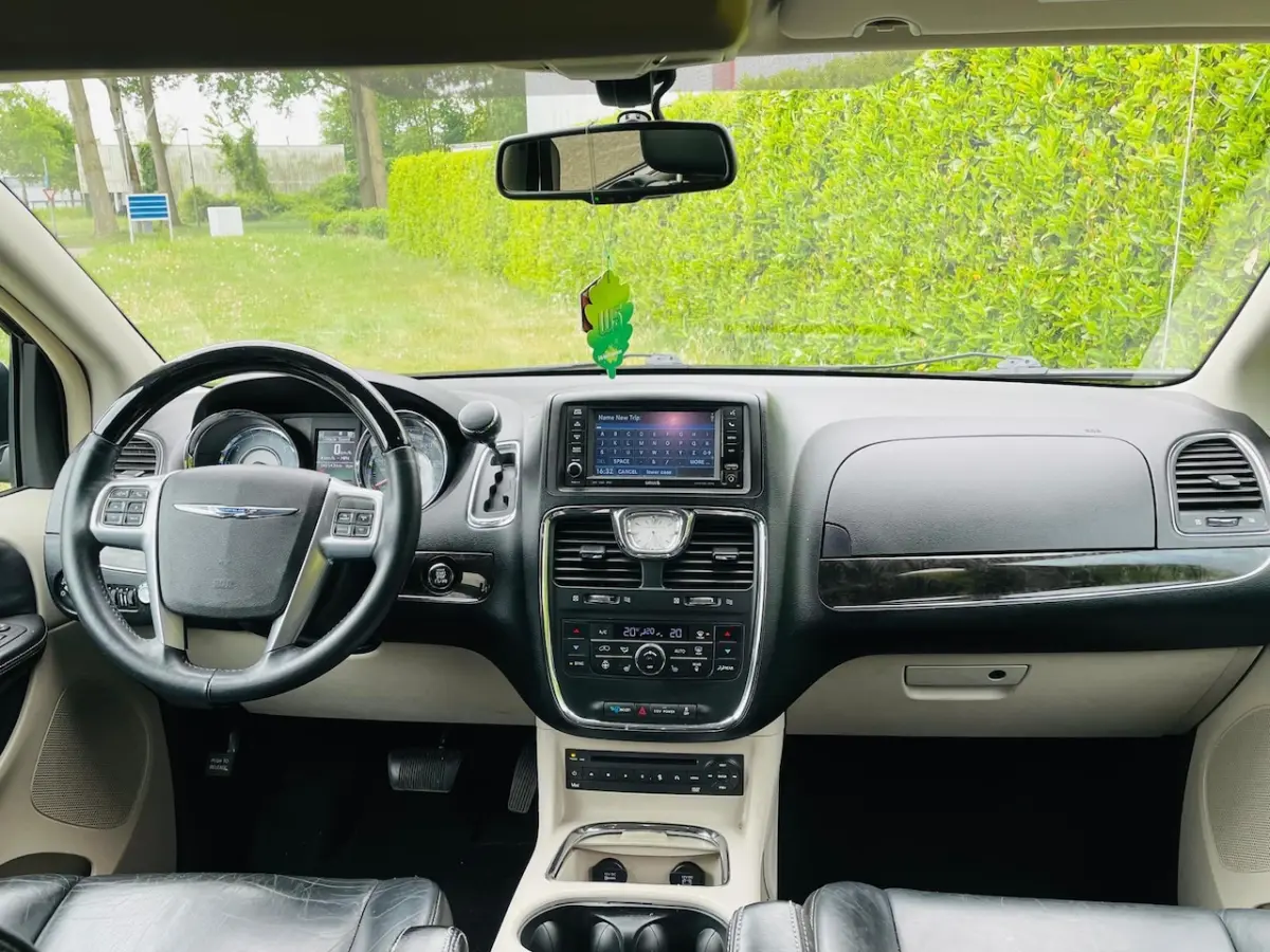 Limited Edition 3.6 V6 Stow&Go/3XTV/DVD