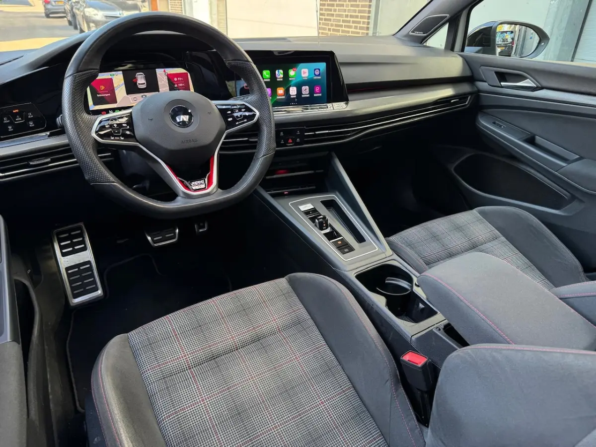 2.0 TSI GTI [ Pano | IQ.Light | H&K | Trekhaak | 19" | Dodehoek | Draadloos laden]