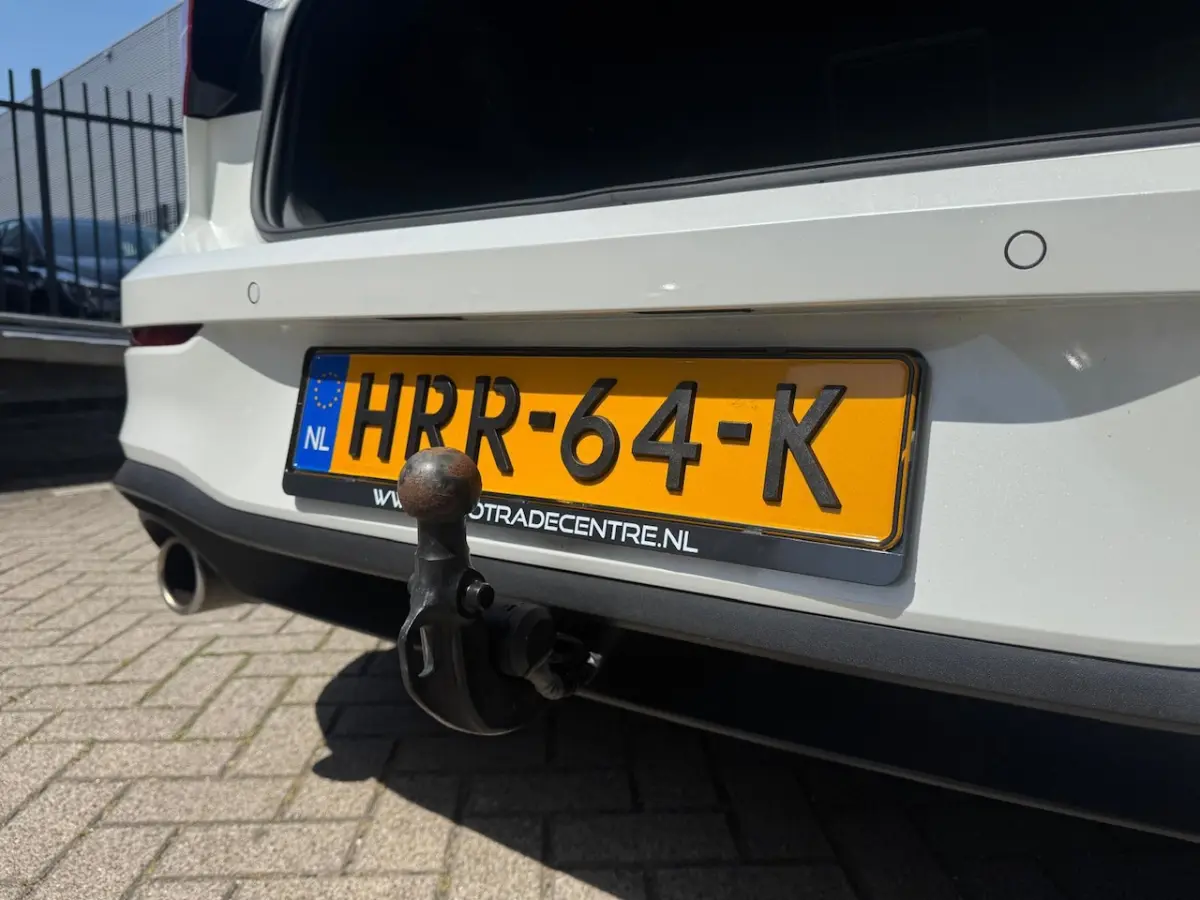 2.0 TSI GTI [ Pano | IQ.Light | H&K | Trekhaak | 19" | Dodehoek | Draadloos laden]