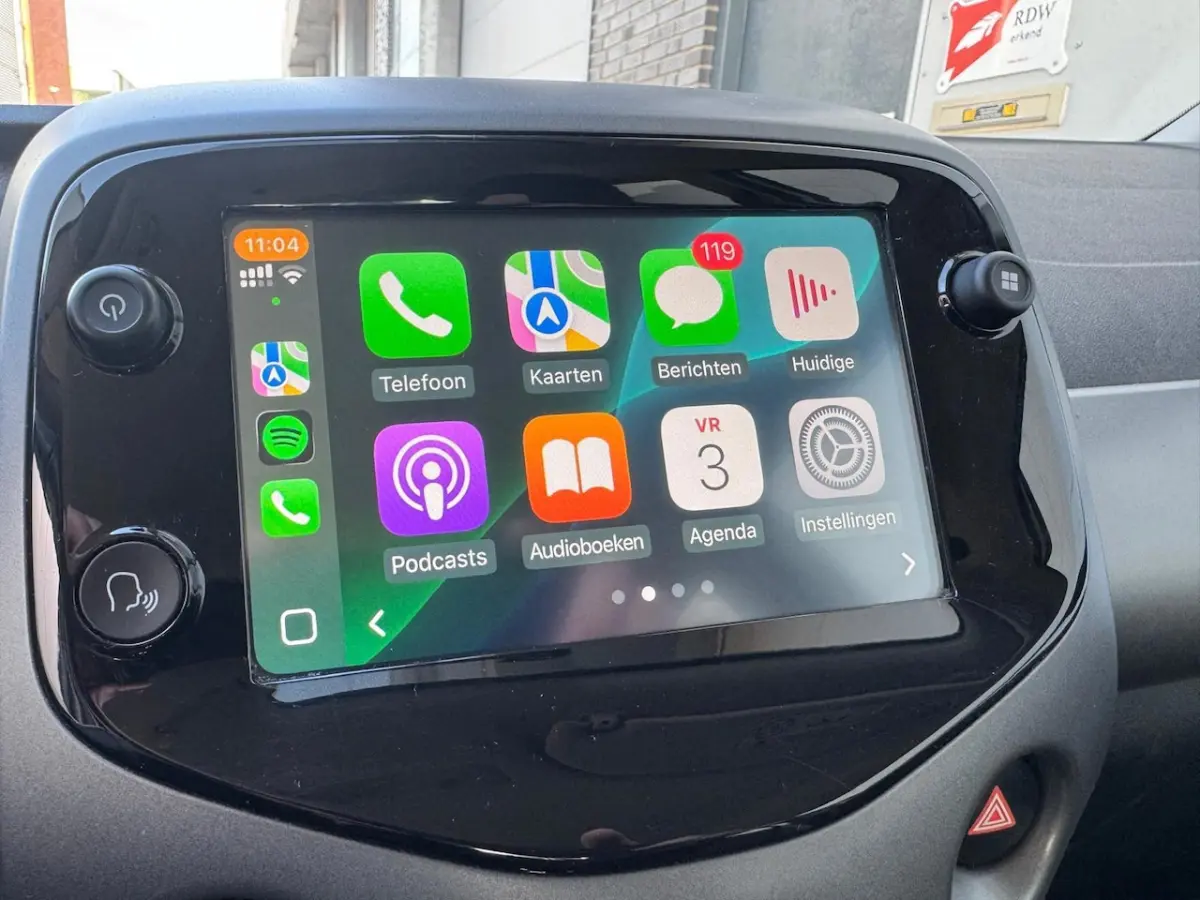 1.0 VVT-i x-play [Facelift | Carplay | Camera | Airco | Dealer OH]