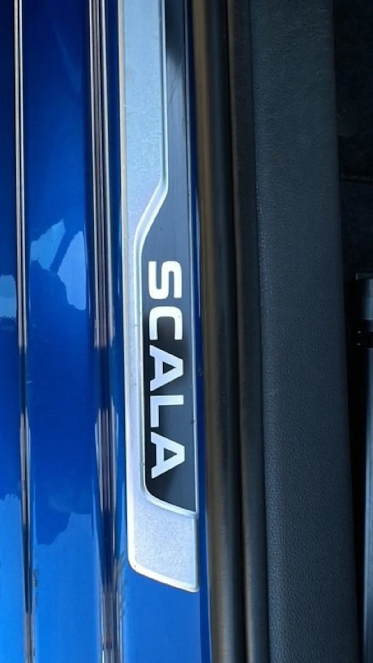 1.0 TSI Active stoel/stuur verwarming , pdc , carplay