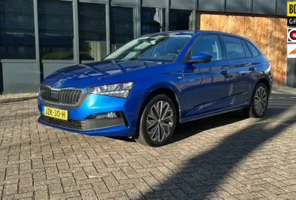 1.0 TSI Active stoel/stuur verwarming , pdc , carplay