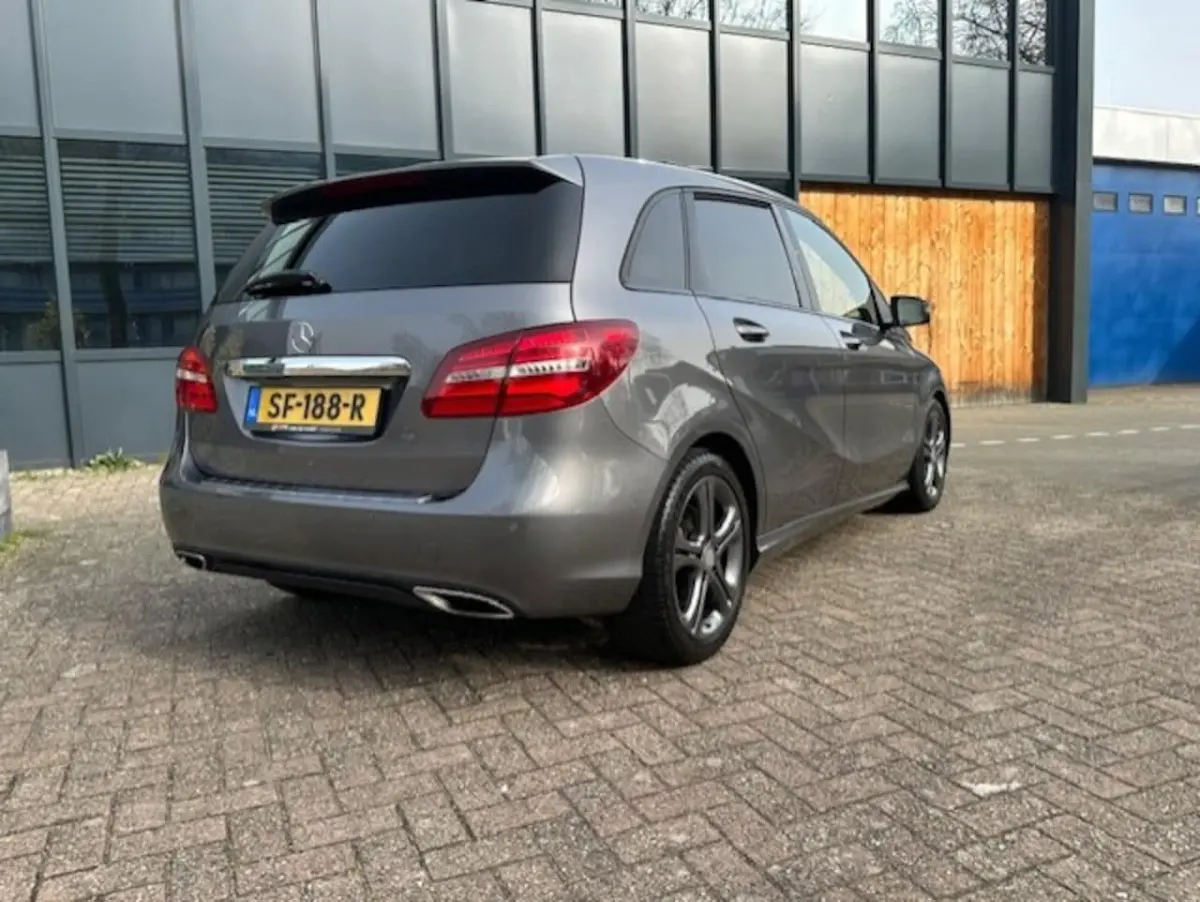 250 Urban Business Edition Zeer luxe uitvoering