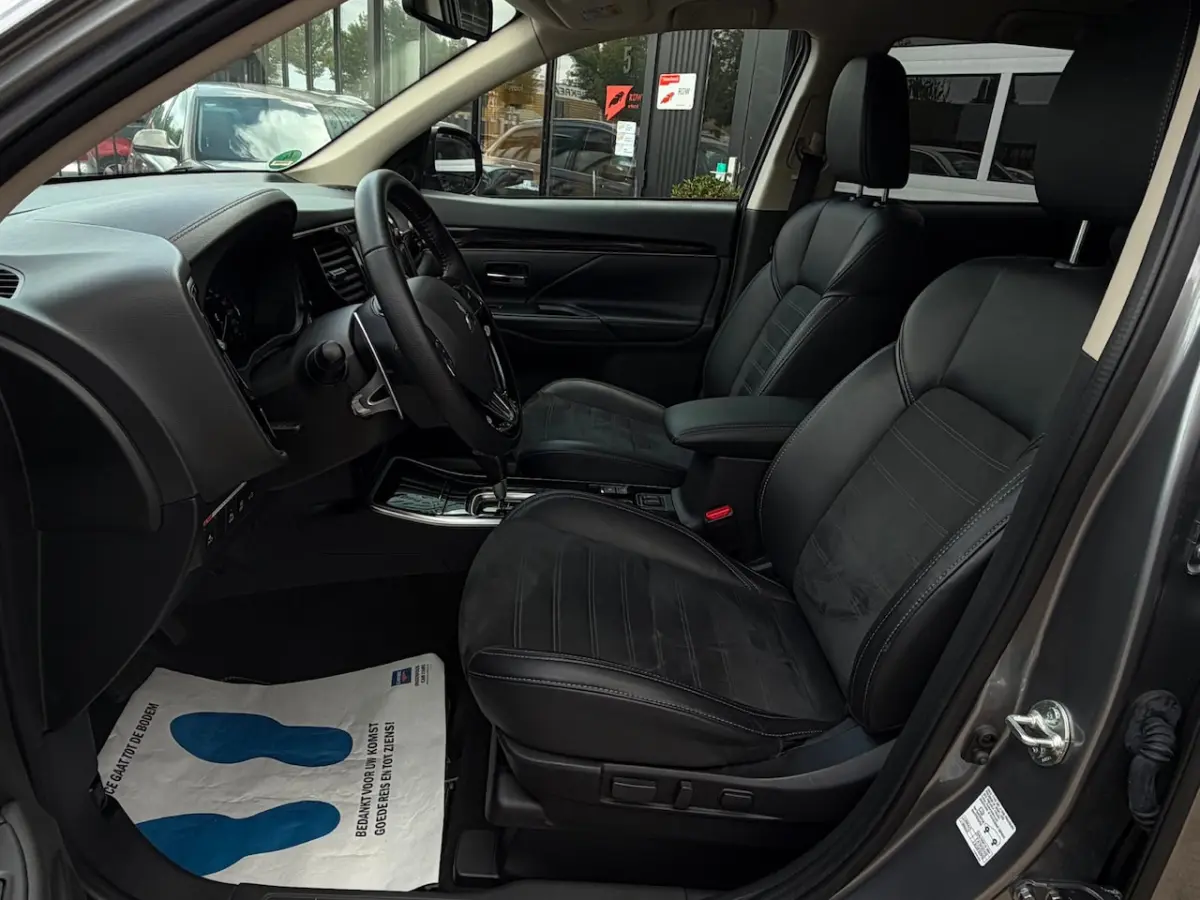 2.0 2WD Limited+ / 7P/360Â°/Leder/1ste eigenaar