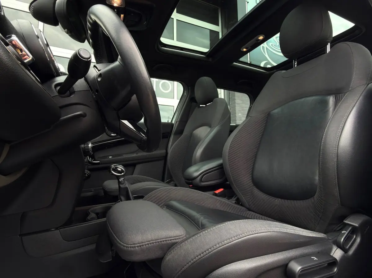1.5 Cooper Chili / Pano / CarPlay / Trekhaak