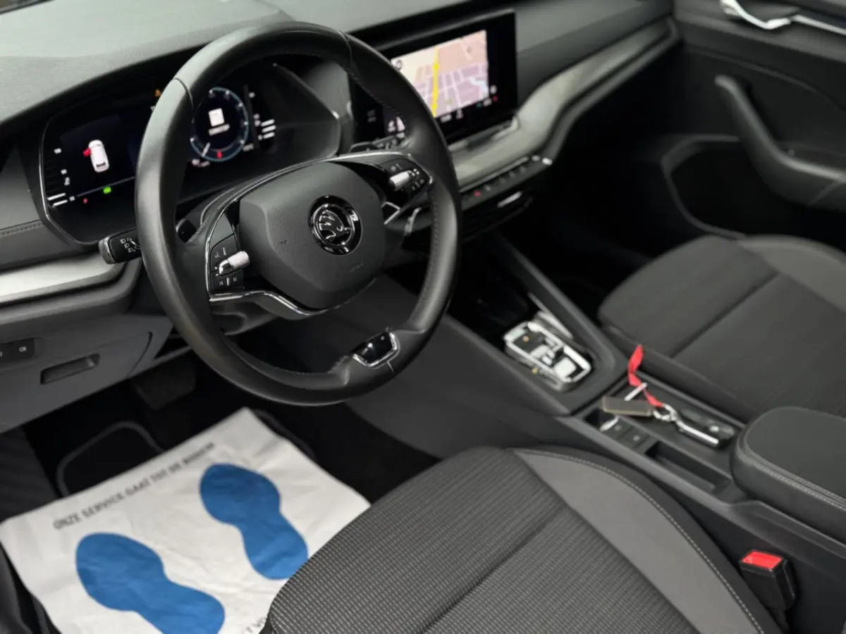 1.0 e-TSI Business Edition / ACC / 18'inch