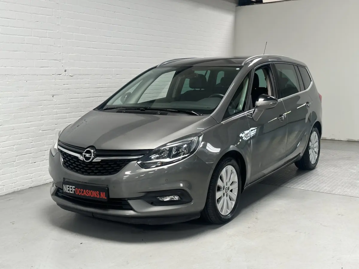 1.4 Turbo Business Executive 7p. CLIMA / CRUISE / CAMERA / LMV