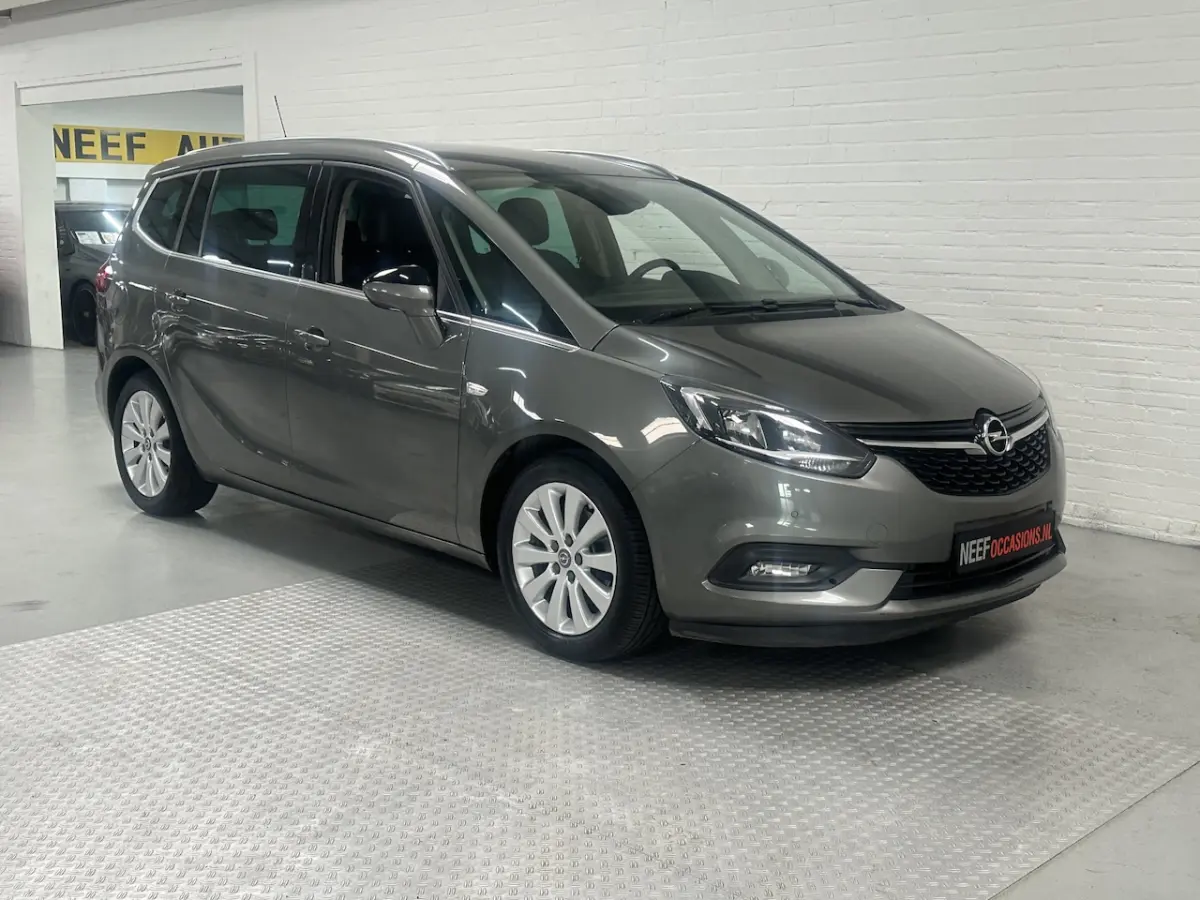 1.4 Turbo Business Executive 7p. CLIMA / CRUISE / CAMERA / LMV