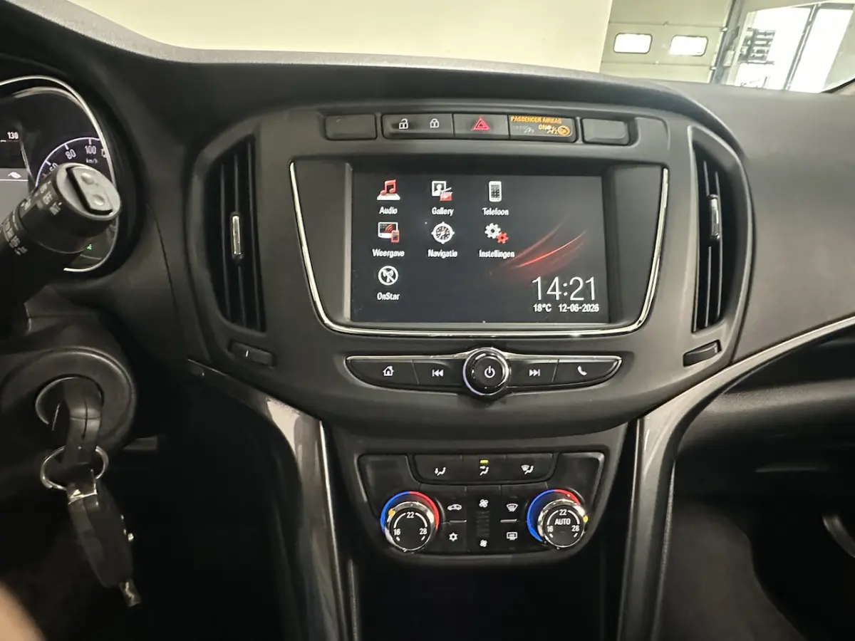 1.4 Turbo Business Executive 7p. CLIMA / CRUISE / CAMERA / LMV