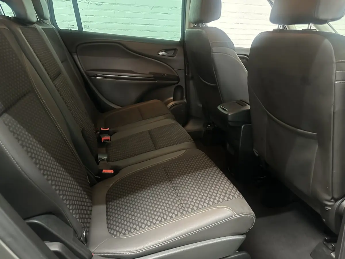 1.4 Turbo Business Executive 7p. CLIMA / CRUISE / CAMERA / LMV