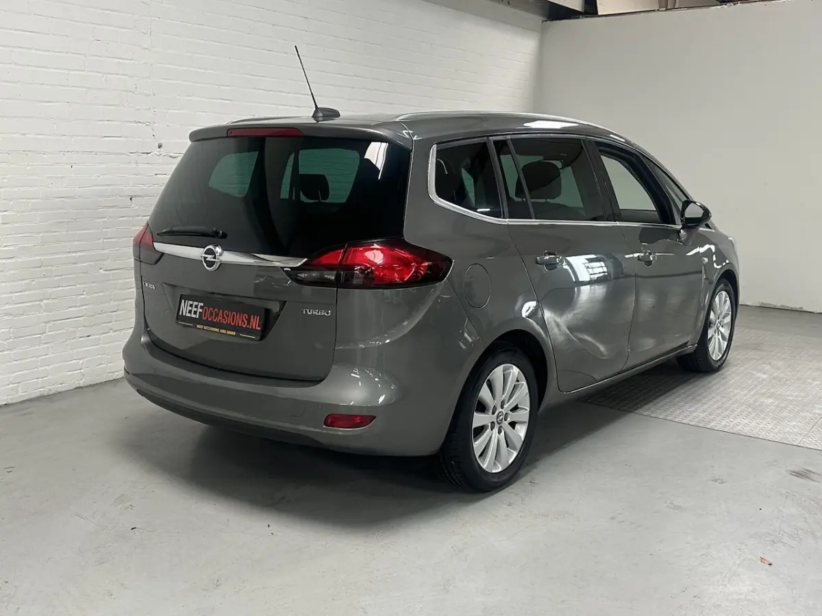 1.4 Turbo Business Executive 7p. CLIMA / CRUISE / CAMERA / LMV