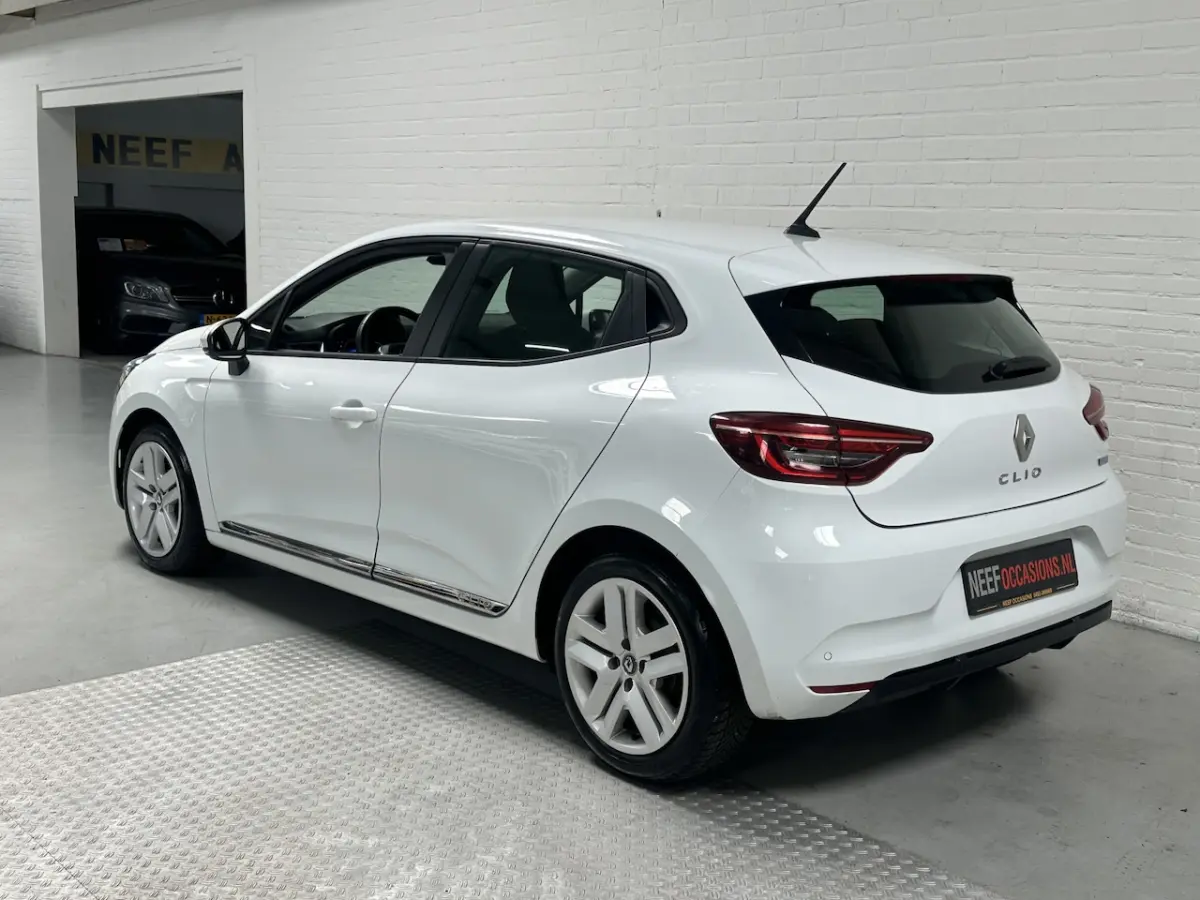 1.6 E-Tech Hybrid Business CLIMA / CRUISE / HYBRID 140 PK