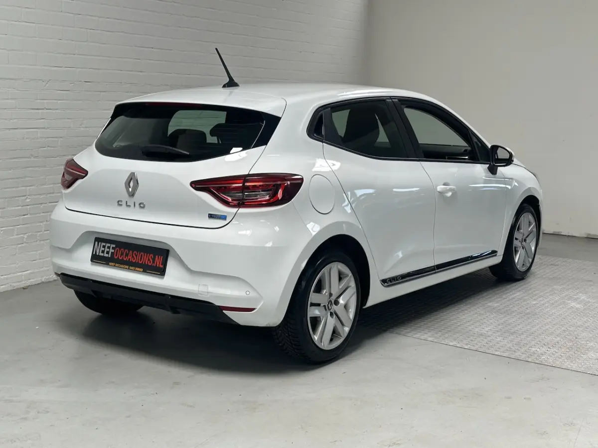 1.6 E-Tech Hybrid Business CLIMA / CRUISE / HYBRID 140 PK