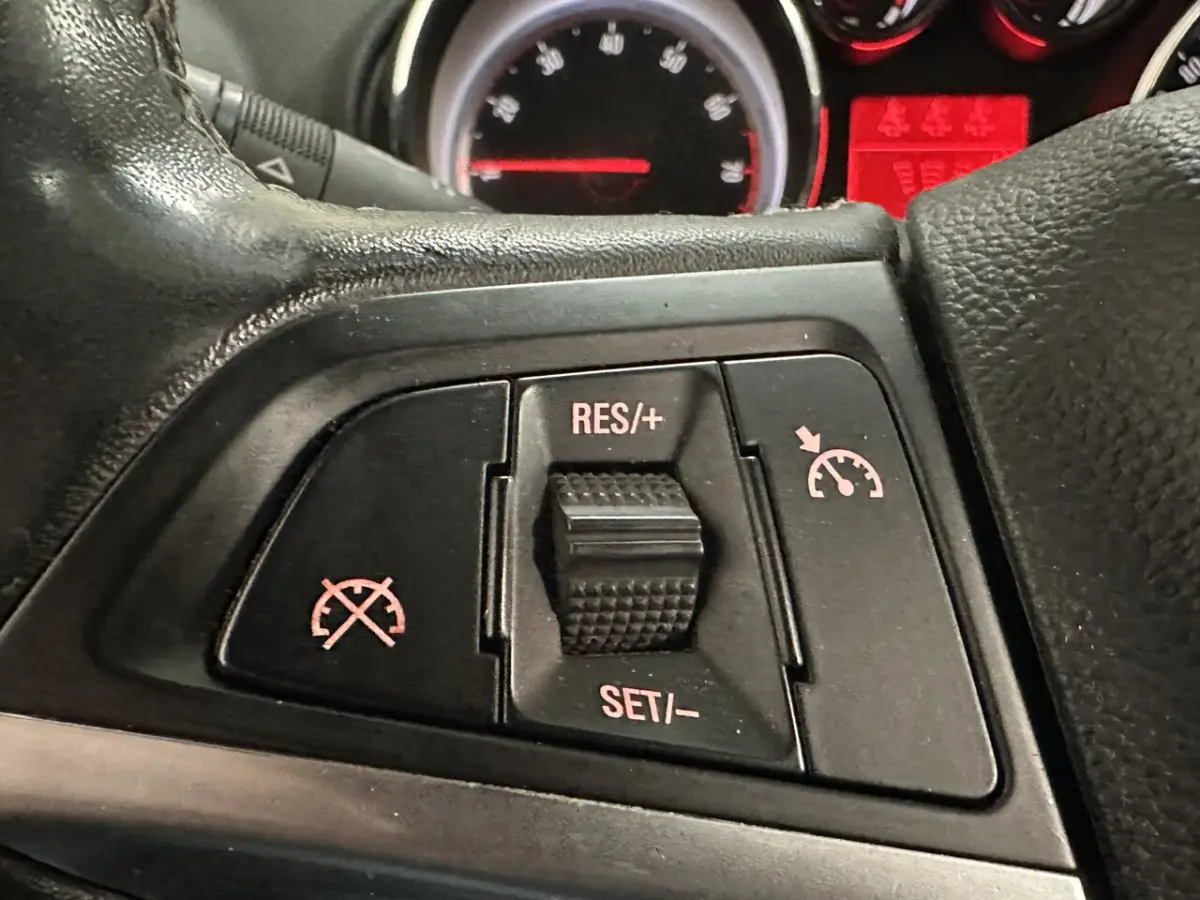 1.4 Turbo Cosmo CLIMA / CRUISE / CEMERA / LMV VOLE OPTIES