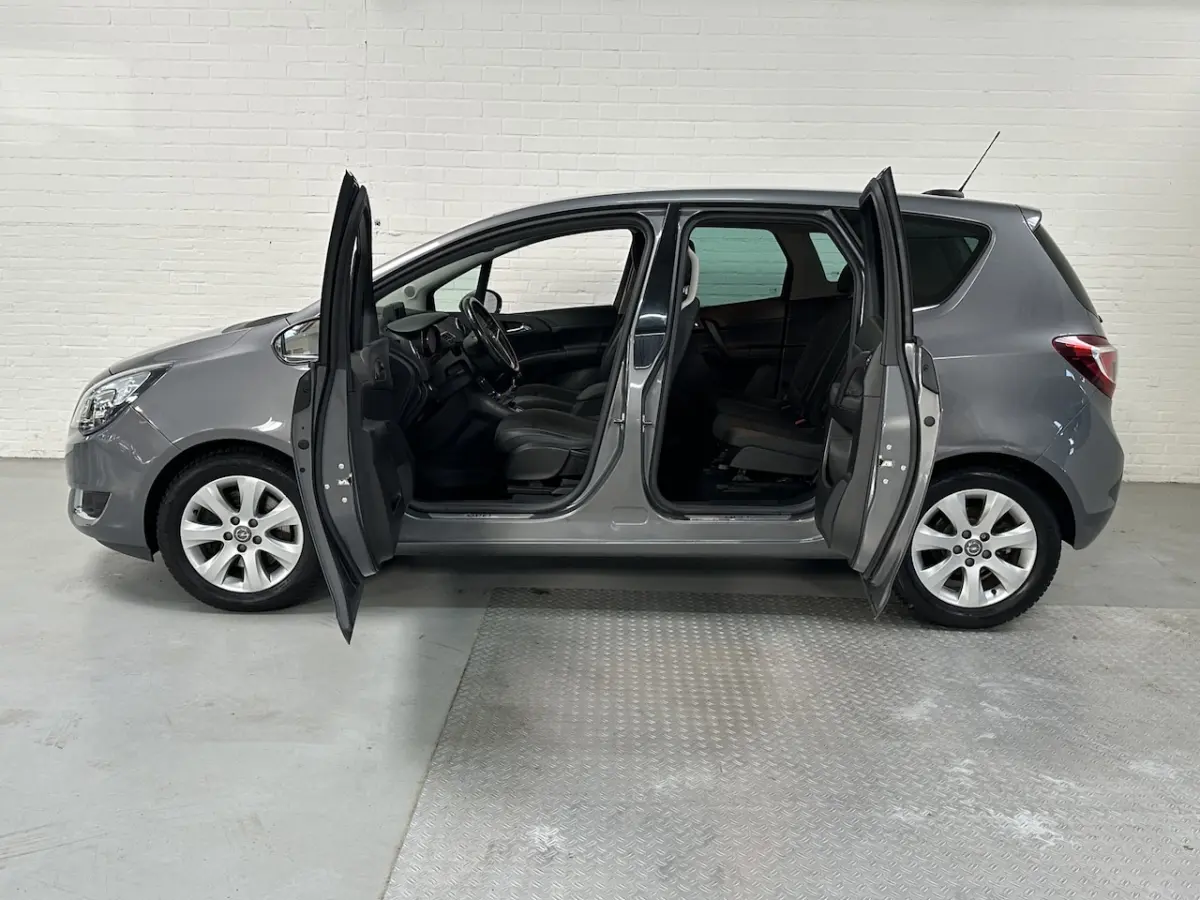 1.4 Turbo Cosmo CLIMA / CRUISE / CEMERA / LMV VOLE OPTIES