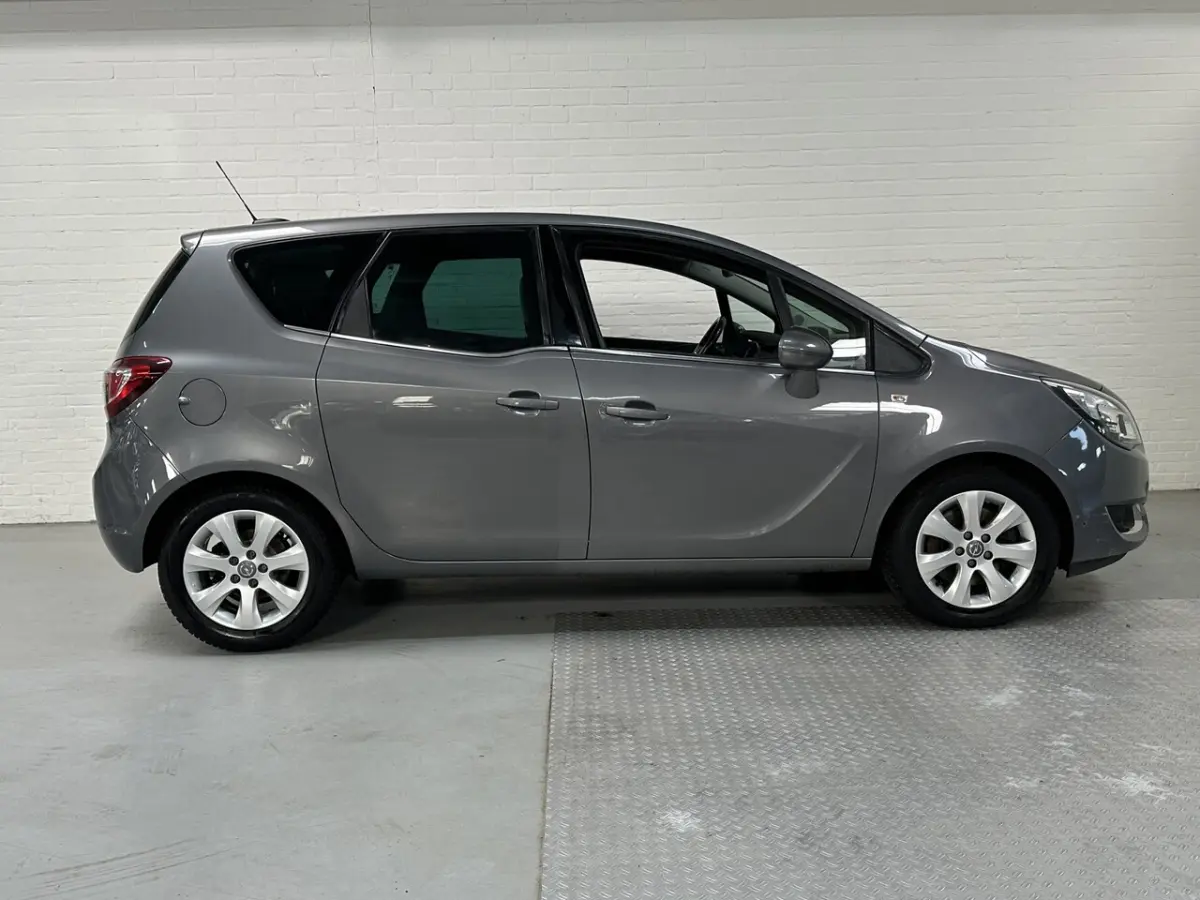 1.4 Turbo Cosmo CLIMA / CRUISE / CEMERA / LMV VOLE OPTIES
