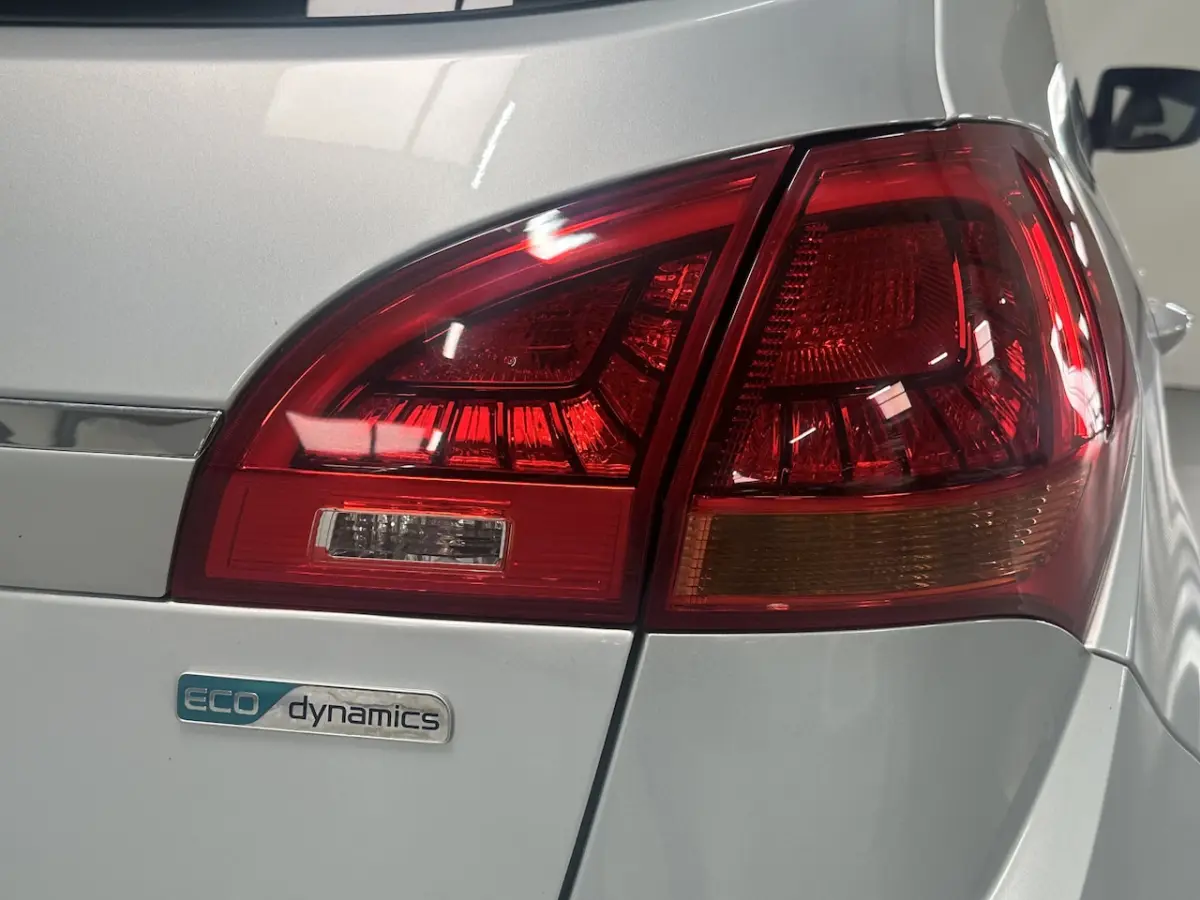 1.6 CVVT DynamicPLusLine CLIMA / CRUISE / CEMERA / TREKHAAK Garantie / Rijklaar
