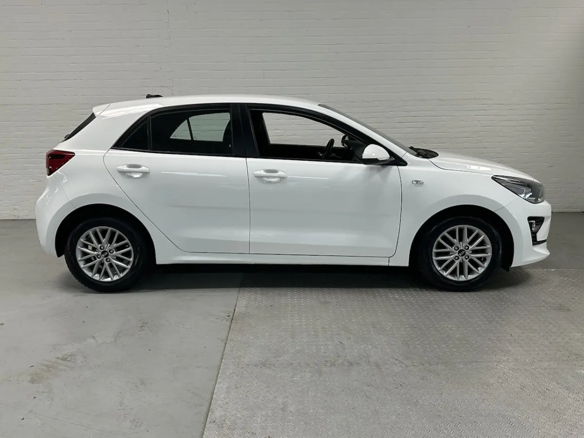 1.2 T-GDi AIRCO / CAMERA / CARPLAY / NAVI/ CRUISE