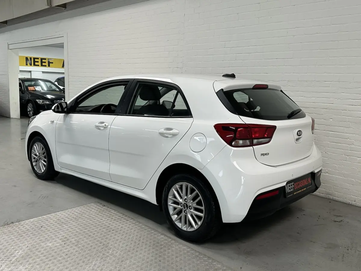 1.2 T-GDi AIRCO / CAMERA / CARPLAY / NAVI/ CRUISE