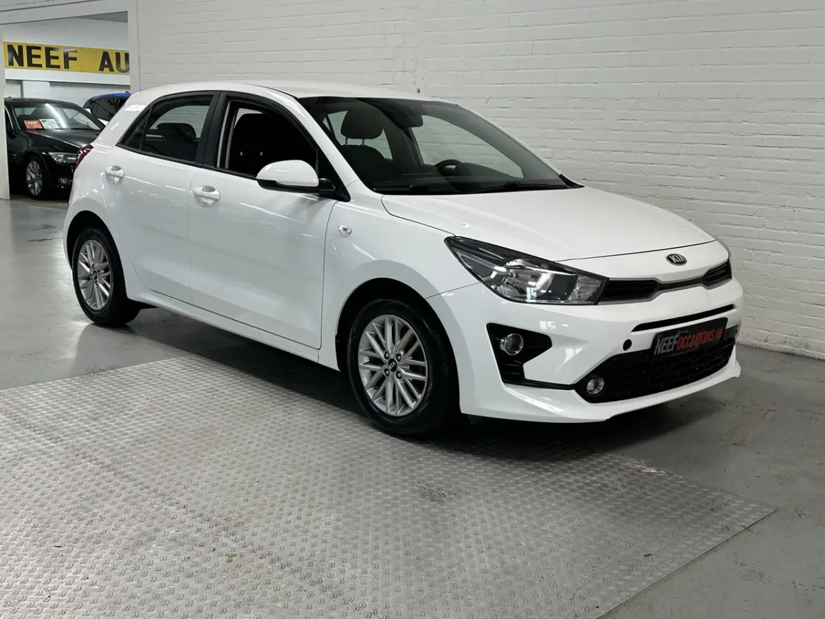 1.2 T-GDi AIRCO / CAMERA / CARPLAY / NAVI/ CRUISE