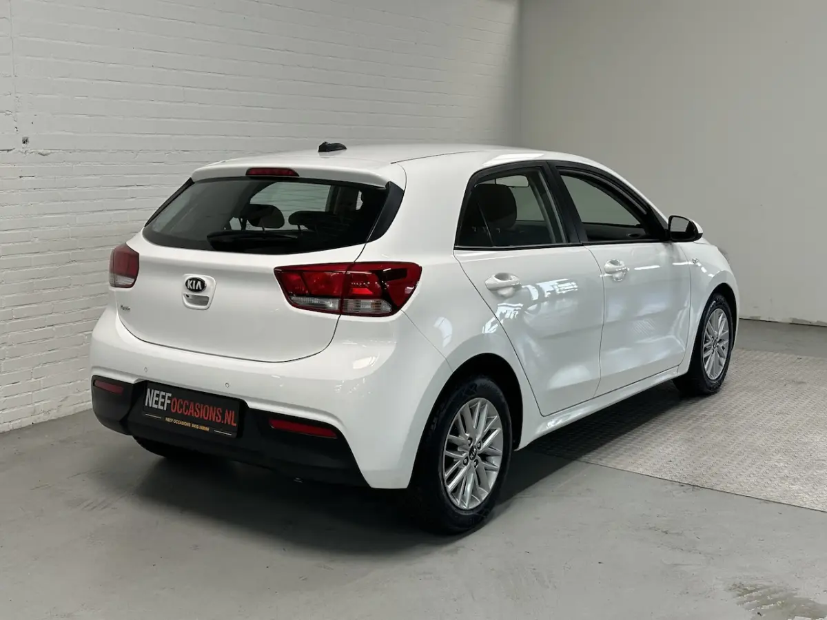 1.2 T-GDi AIRCO / CAMERA / CARPLAY / NAVI/ CRUISE