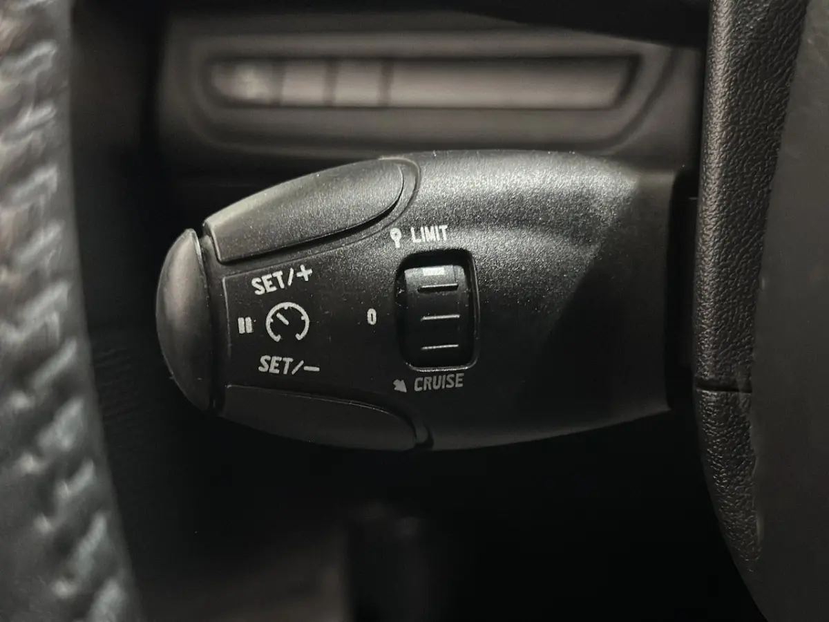 1.2 PureTech Blue Lease AIRCO / NAVI / CRUISE