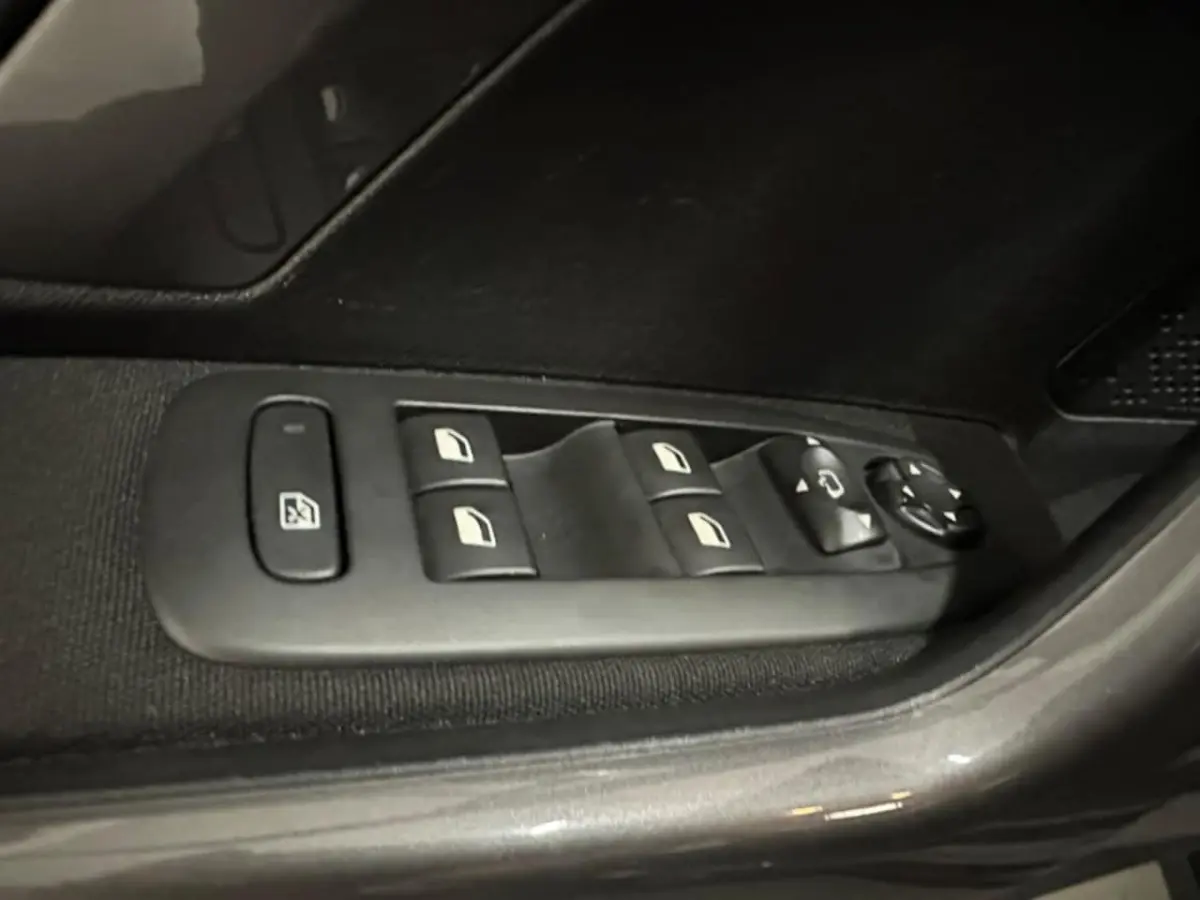 1.2 PureTech Active AIRCO / CRUISE /NAVI
