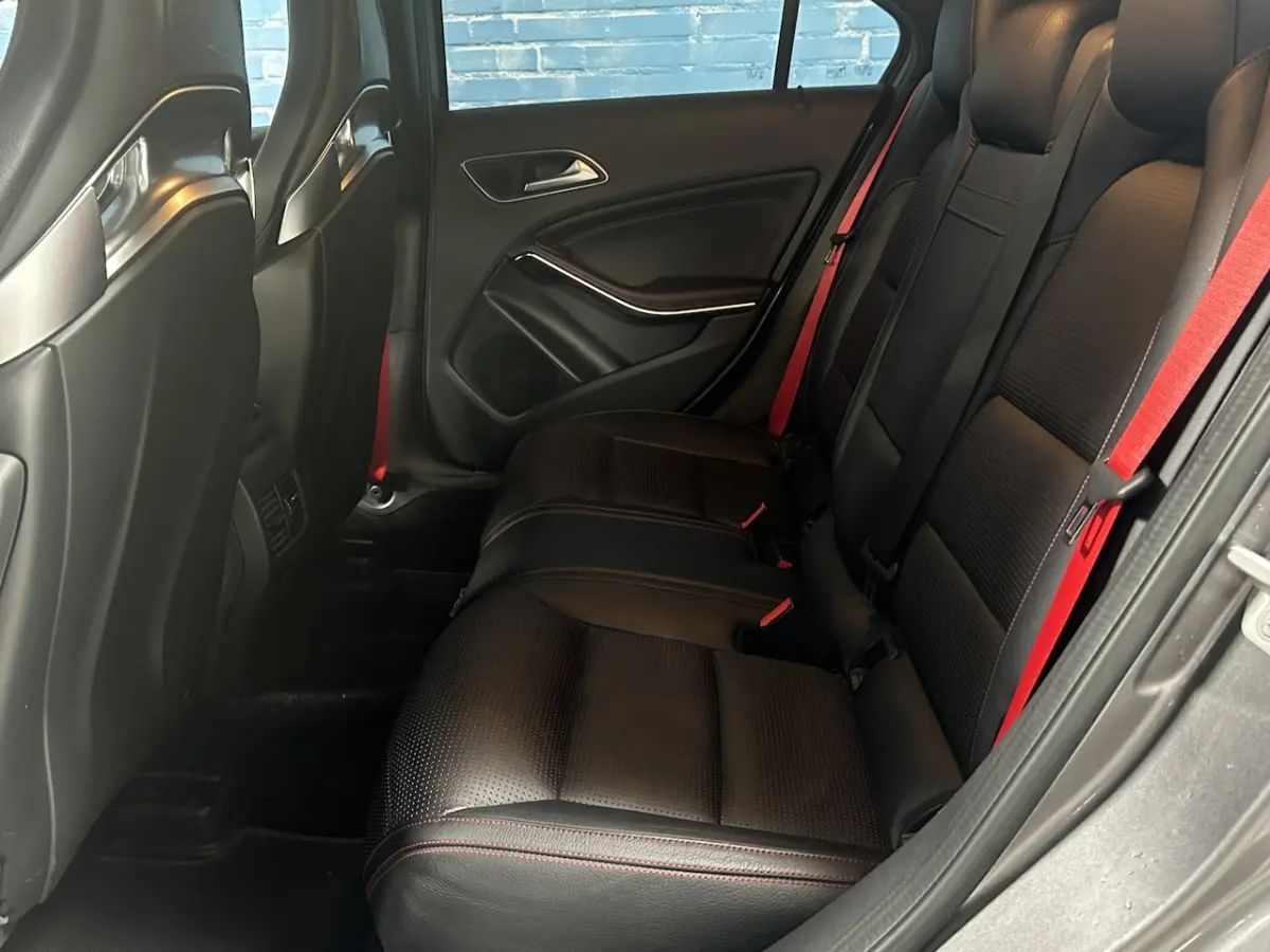 AMG 45 4MATIC AMG SPORT / LEER / LMV /470pk Auto rijd goed