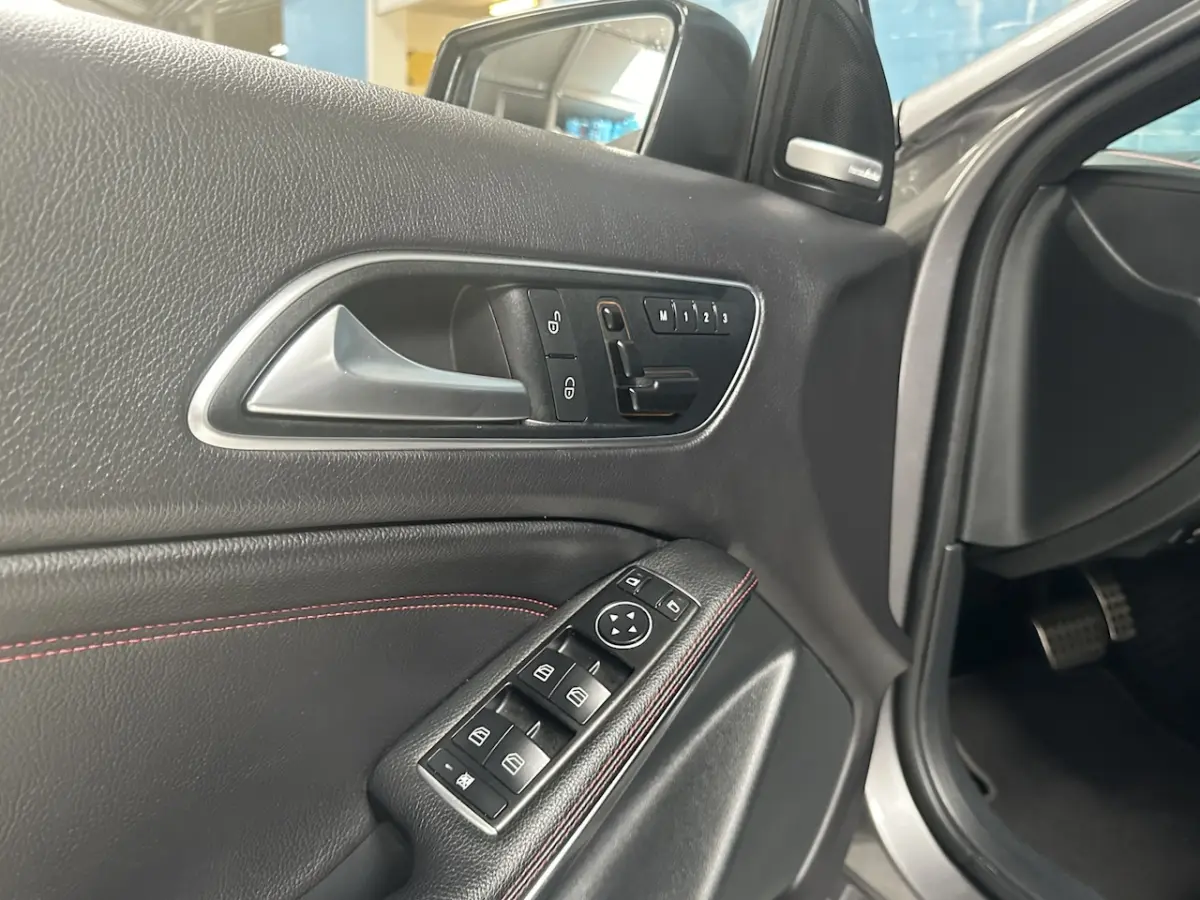AMG 45 4MATIC AMG SPORT / LEER / LMV /470pk Auto rijd goed