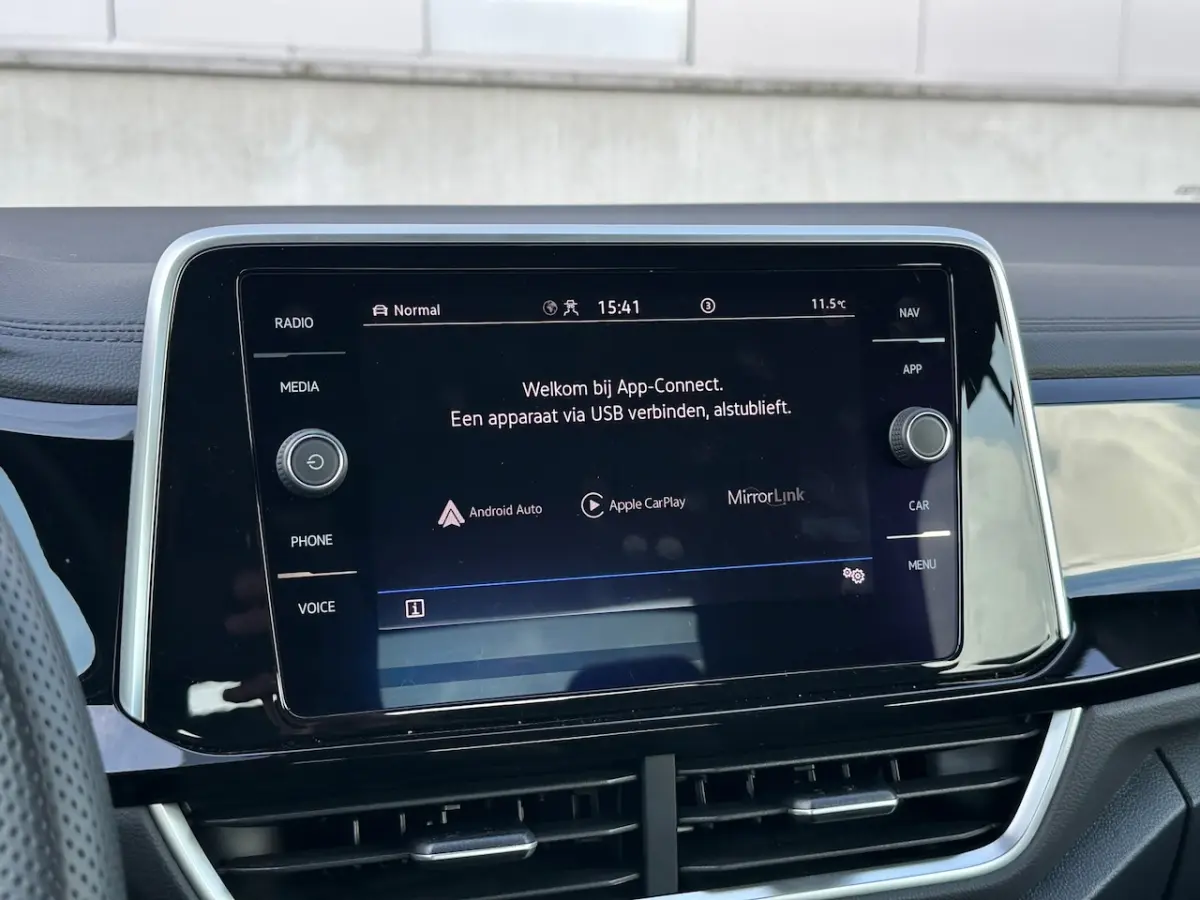 1.5 TSI R-Line Acc Navi Dealer onh