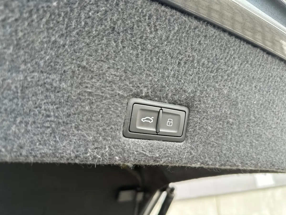 4.0 V8 Alcantara Ceramic 4Wielbest B&O 3D Ad Pano 22Inch