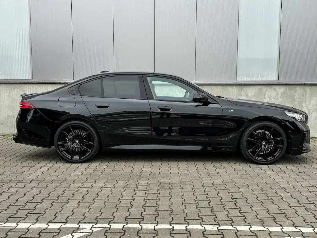 520i M-sport 21Inch M5 Performance H&K Carbon Pano